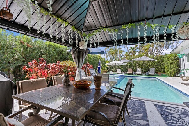 Foto del edificio - 3705 NE 16th Ave