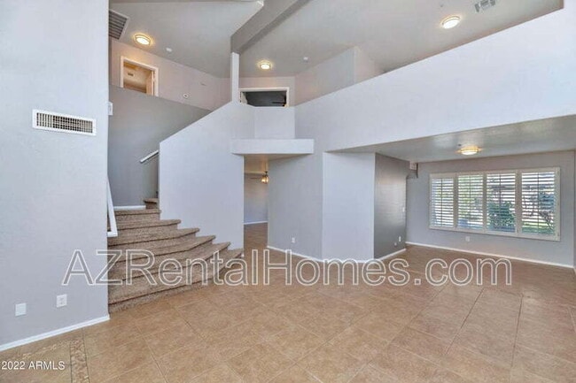 Foto del edificio - 8782 E Pinchot Ave