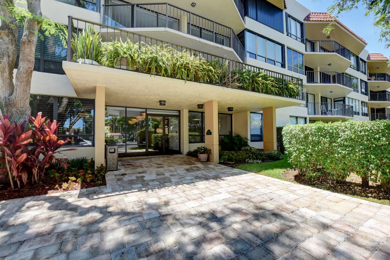 Foto principal - 799 Jeffery St