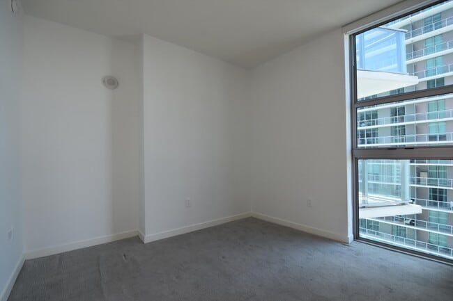 Building Photo - 1100 S Miami Ave