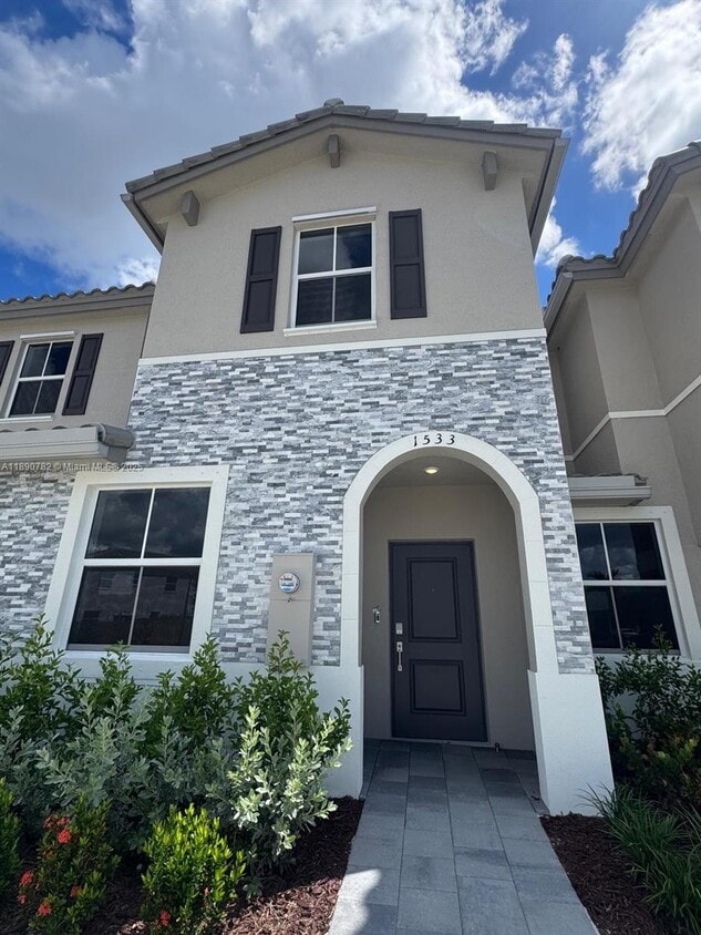 Photo - 1534 Southeast 27th Road, Homestead, FL 33035 - 3 BR 2 BA townhouse