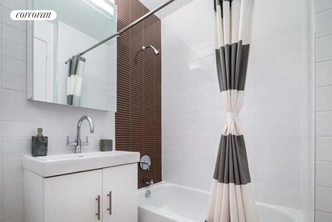 Foto del edificio - 20 Exchange Pl