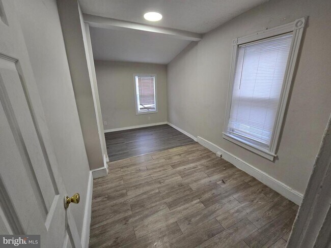 Foto del edificio - 307 McKnight St