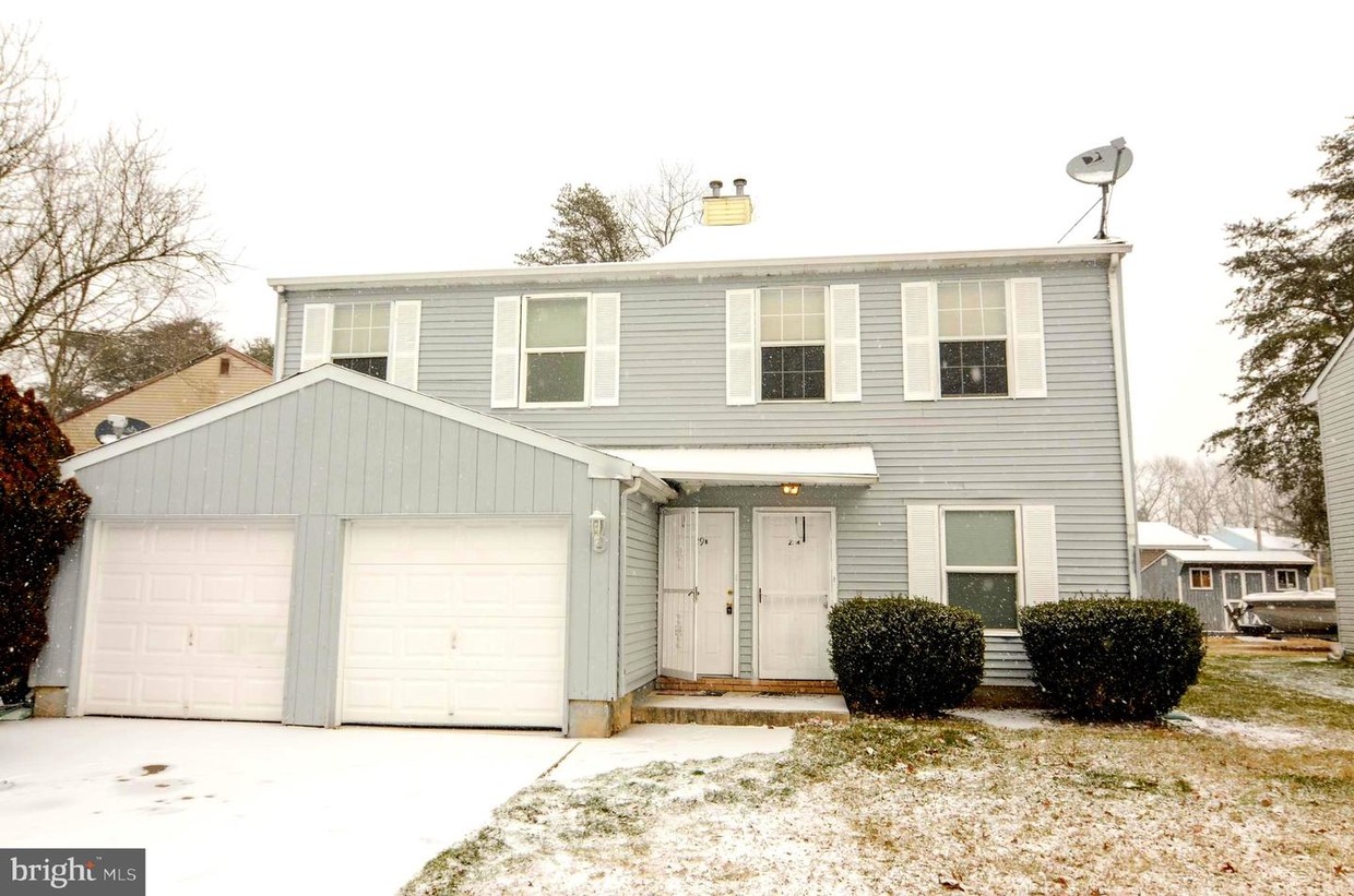 Primary Photo - 29 Maynard Dr
