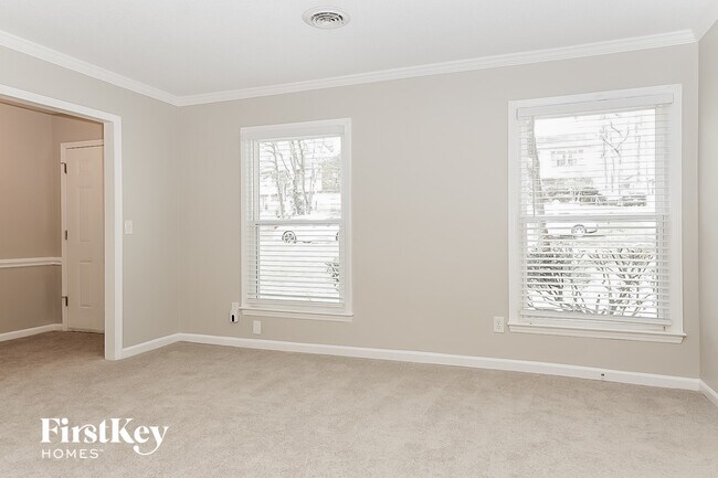 Building Photo - 4603 Chaucer Dr