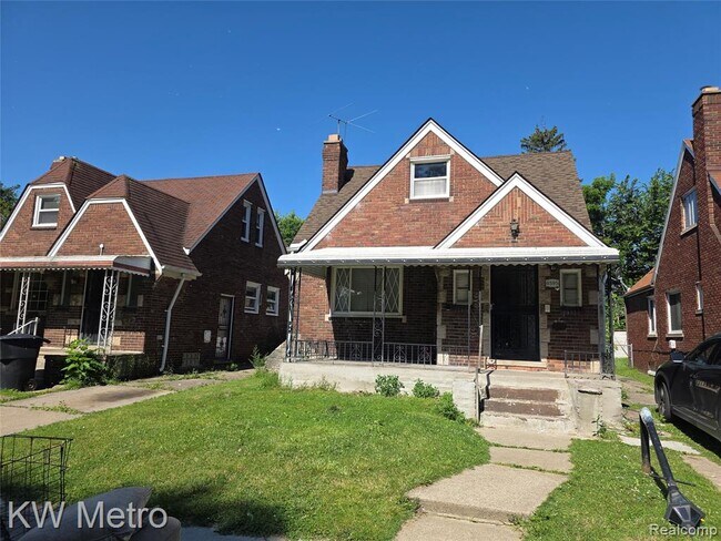 Foto del edificio - 8595 Cloverlawn Ave