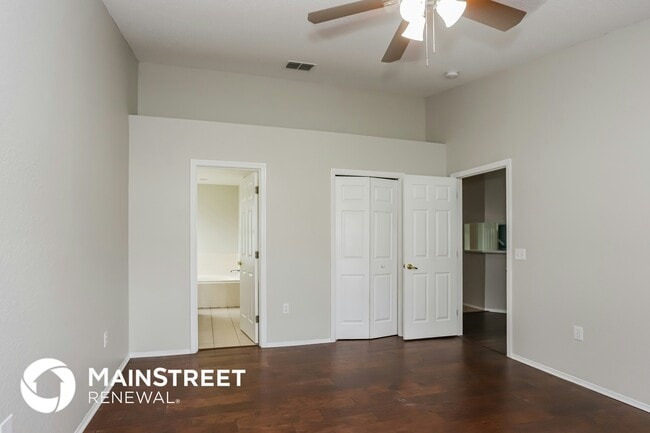 Building Photo - 5499 Moon Valley Dr