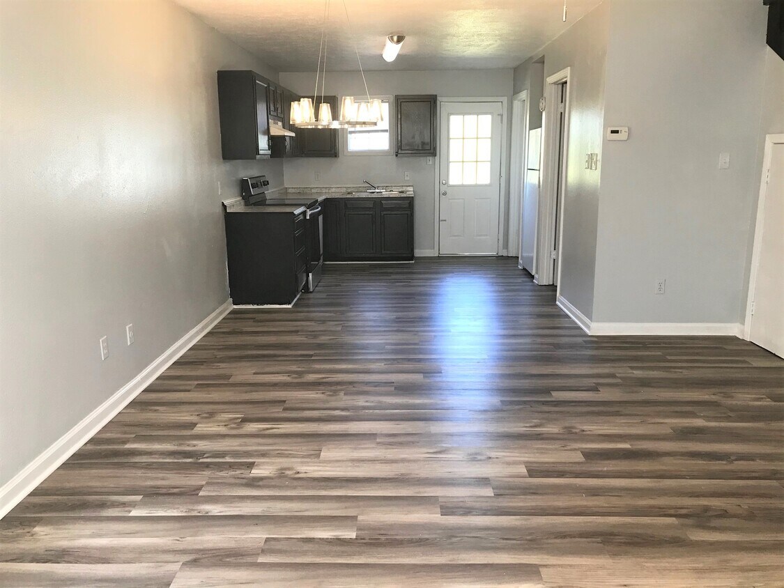 Foto principal - 922 Prater Rd