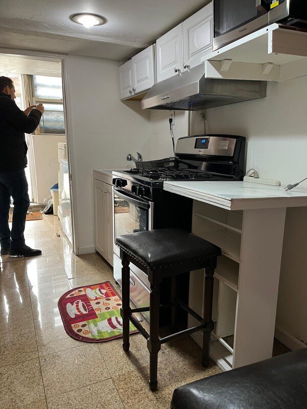 Foto del edificio - 48-48 63rd St