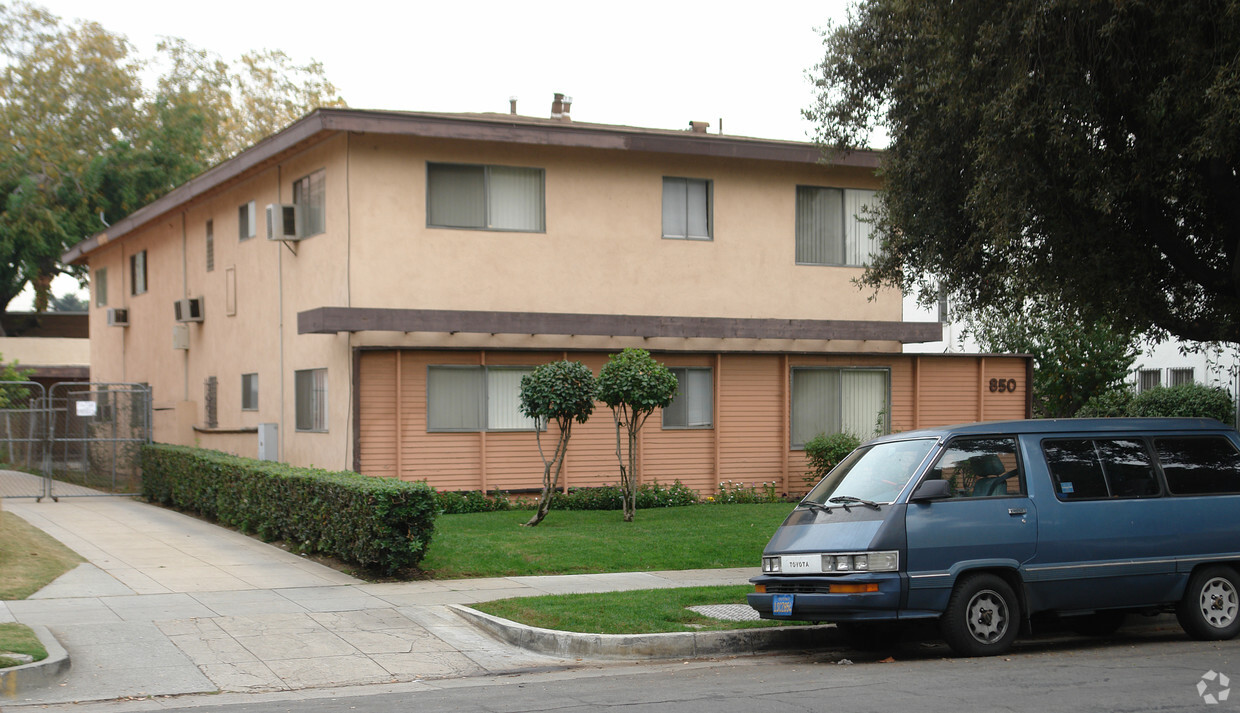 Foto del edificio - 850 N Marengo Ave