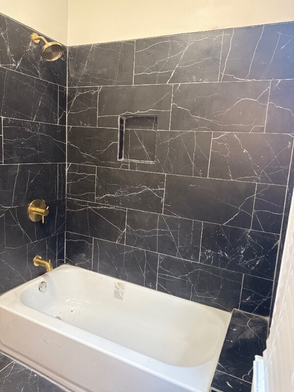 Foto del edificio - 1629 Netherwood Ave