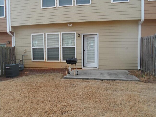 Foto del edificio - 1635 Gardner Park Ct