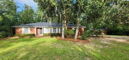 Building Photo - 2118 Thomal Cir