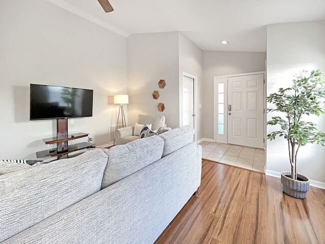 Building Photo - 24604 Siena Dr