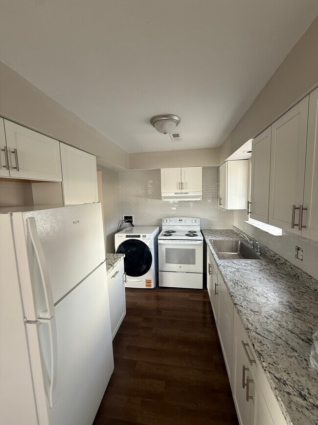 Foto del edificio - 10749 S Dixie Hwy