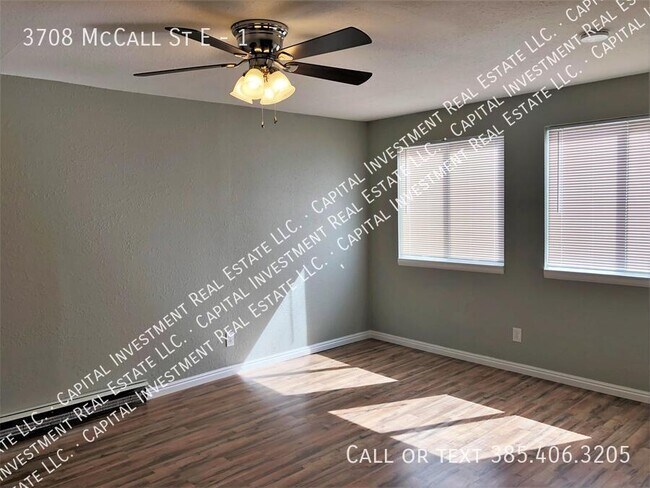 Foto del edificio - 3708 McCall St E