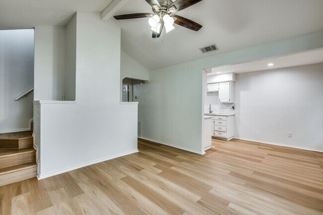 Foto del edificio - 117 Peachtree Ct