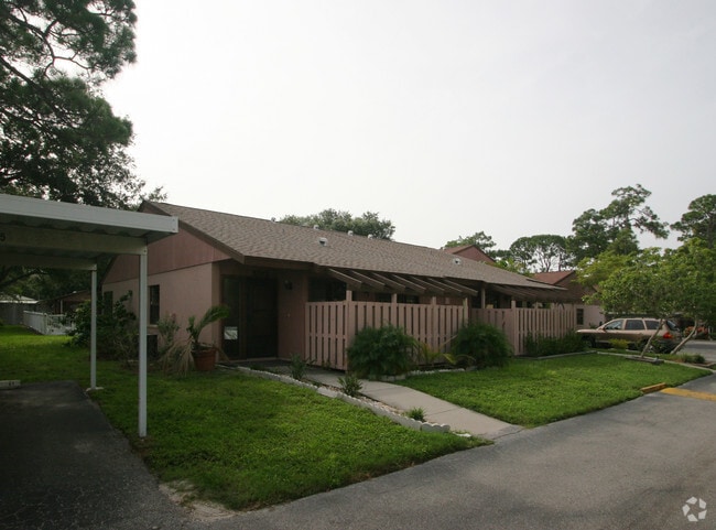 Building Photo - Summerside Condos