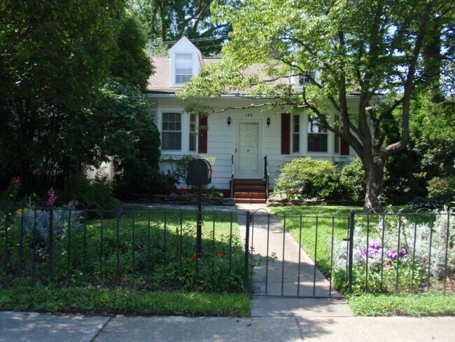 Foto del edificio - 149 Linden Ave