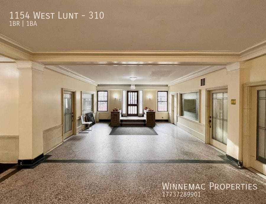 Building Photo - 1154 West Lunt-310