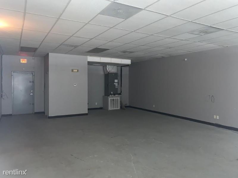 Foto del edificio - 1 br, 1 bath Apartment - 319 E Coma Ave