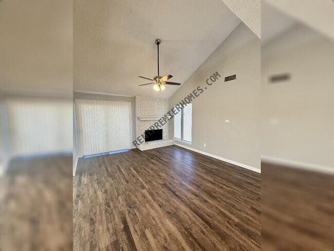 Foto del edificio - 14218 High Point Dr