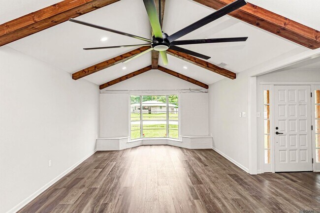 Foto del edificio - 535 Thornwood Dr
