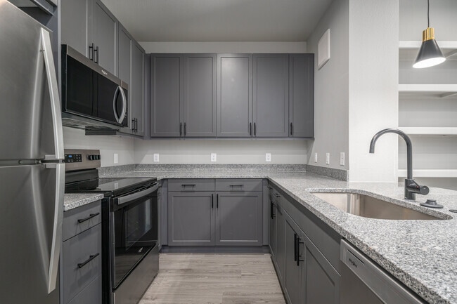 2 habitaciones, 2 baños - 1080 pies cuadrados - Cocina - Wildwood Lake Residency