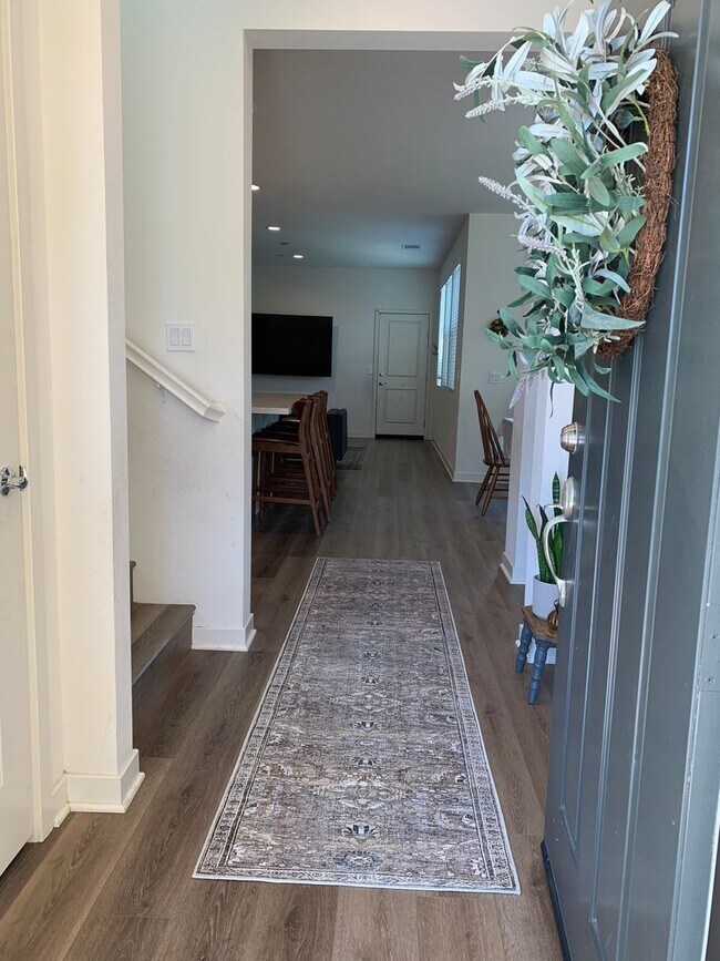Building Photo - Coming Soon! Beautiful Home 4bed/3 bath