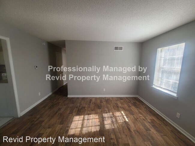 Building Photo - 3 br, 2 bath House - 3128 Sinclair