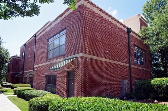 Building Photo - 791 Wylie St SE