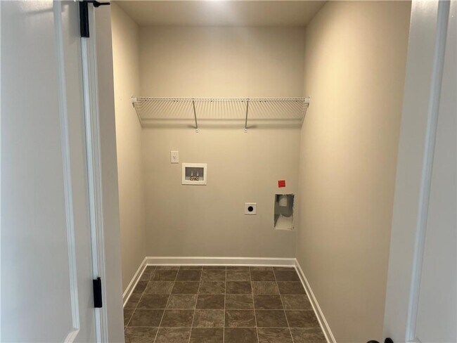 Building Photo - 289 Fox Crk Dr