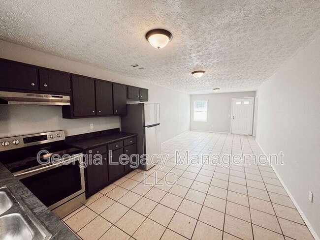 Building Photo - 896 Campbell St