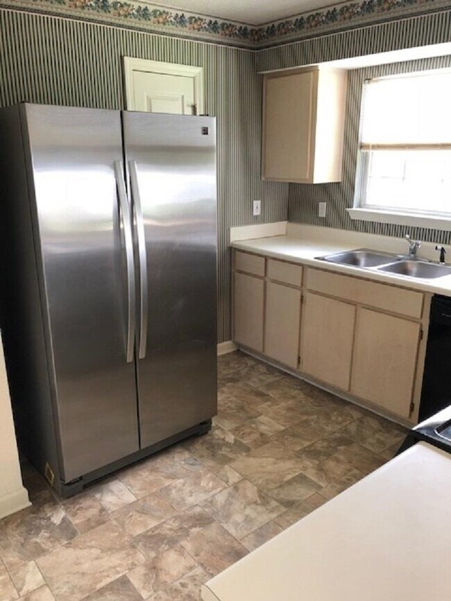 Foto del edificio - 2554 Golden Park Ln