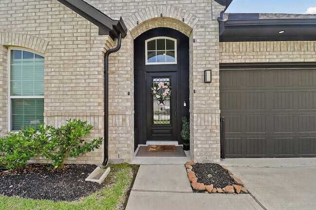 Building Photo - 14411 Black Cherry Hls St
