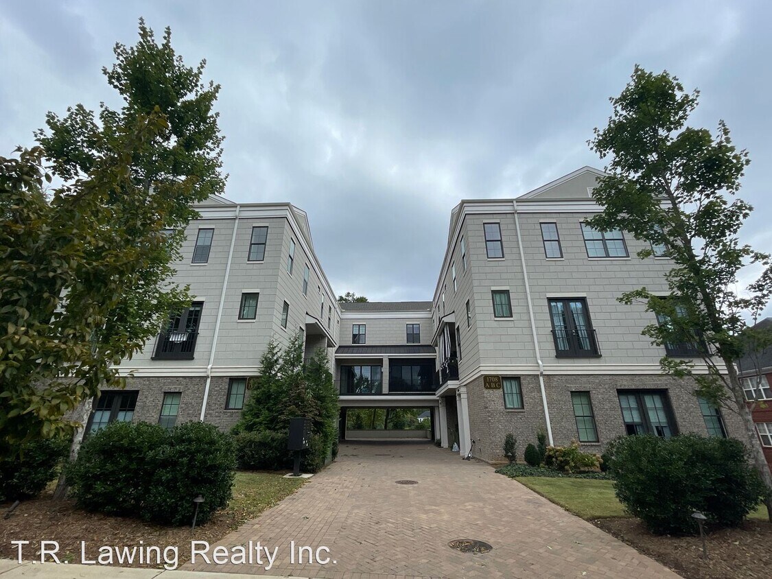 3 br, 3.5 bath House 1708 Lombardy Circl... House Rental in