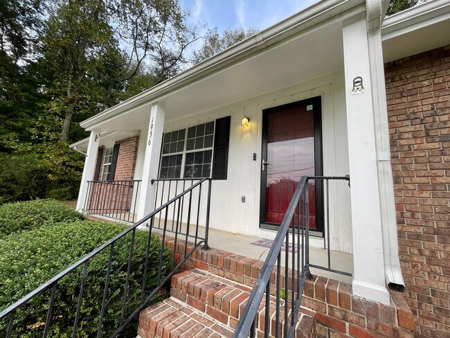 Porche delantero - 1936 Ashmore Ave