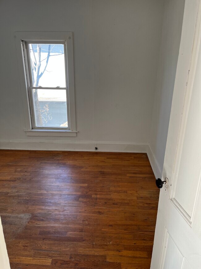 517 Fulton St Unit B, Elmira, NY 14904 Apartments at 517 Fulton St