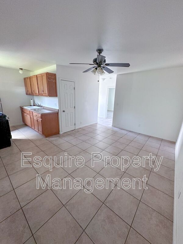 Building Photo - 12738 W Telegraph Rd