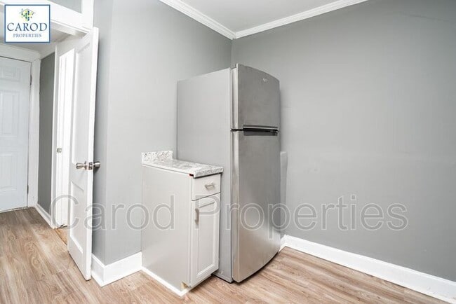 Building Photo - 136 Powder St SW