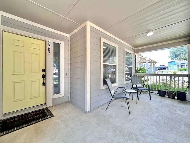 Building Photo - 3BR/2BA Home with Front Porch, Covered Dec...