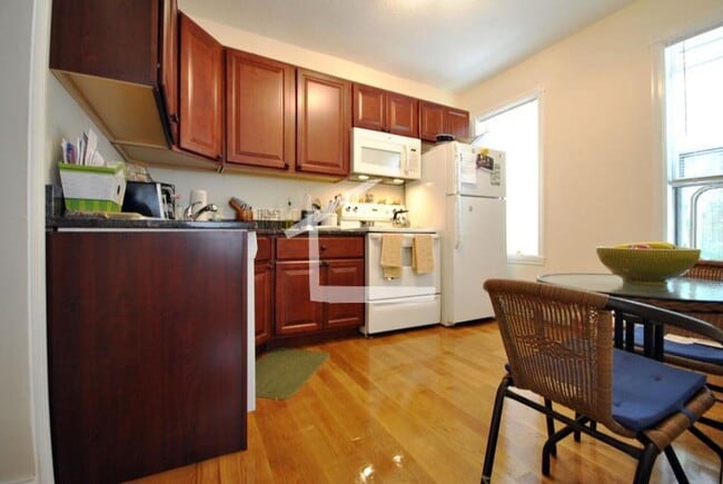 Building Photo - No Brokers Fee Unit in  Brookline Village....