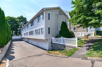 Building Photo - 28 Woodbury Ave
