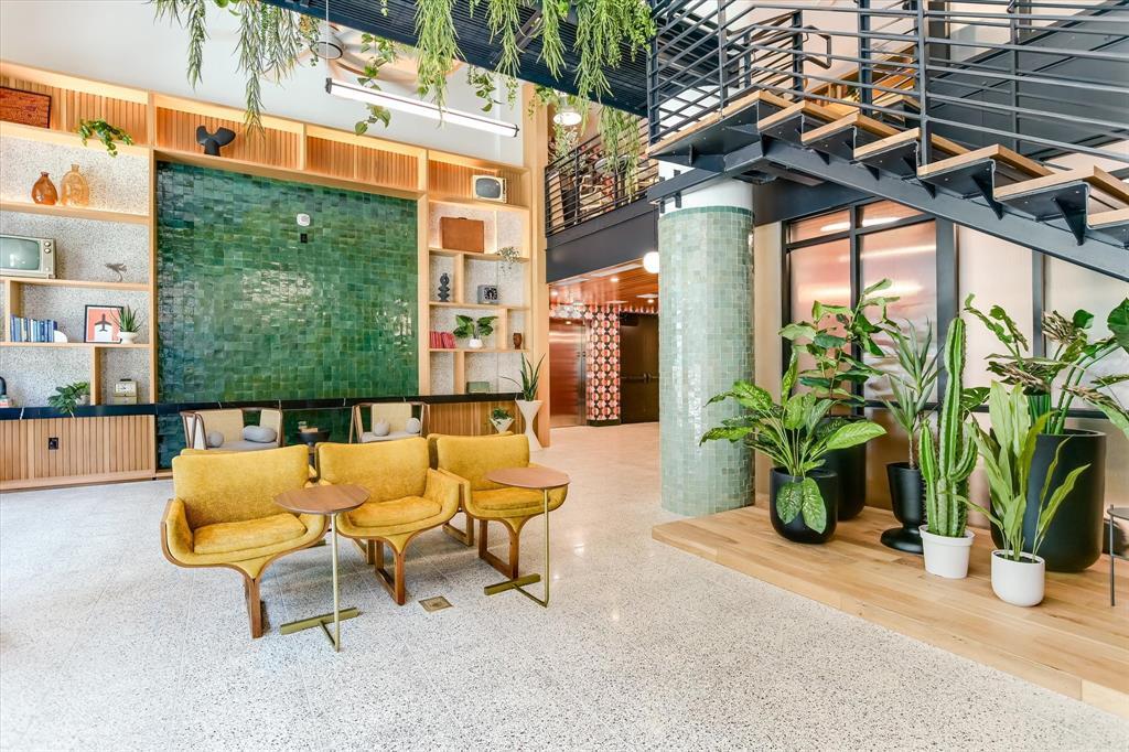 Foto principal - 1701 Simond Ave