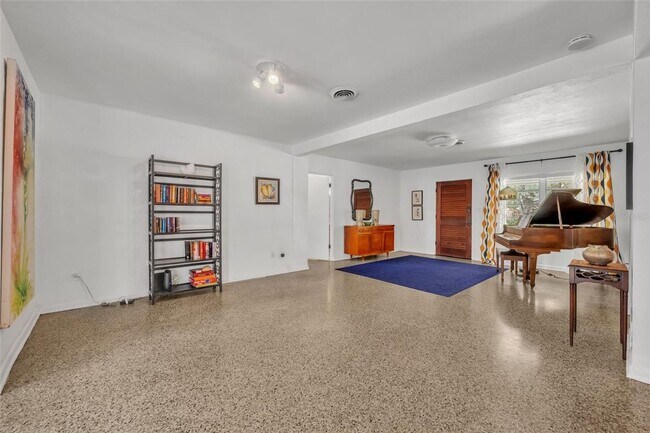 Foto del edificio - Fabulous pool home in Winter Park!