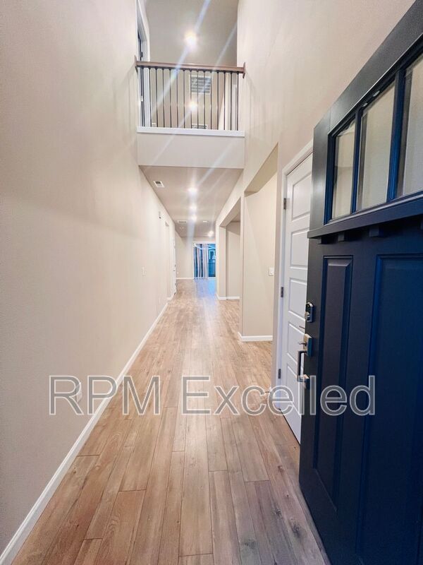 Building Photo - 32728 Ash Ave SE