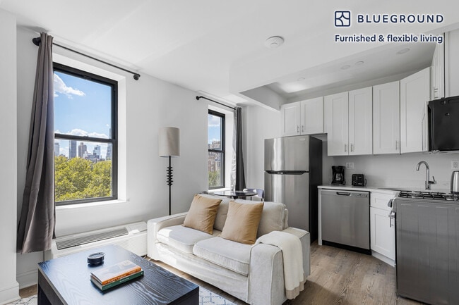 Building Photo - 45 W 81st St