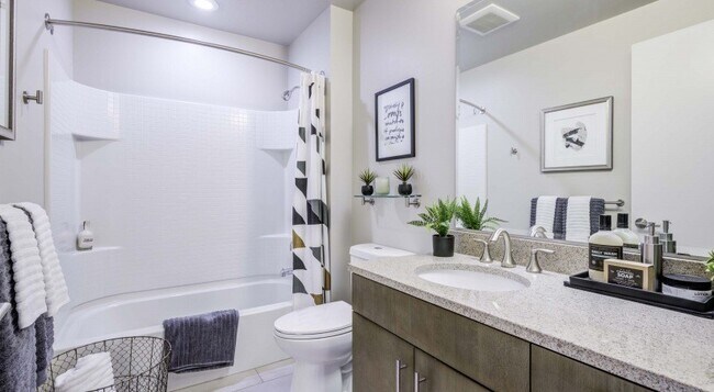 Building Photo - Via 6