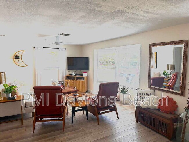 Photo - 2563 S Peninsula Dr House