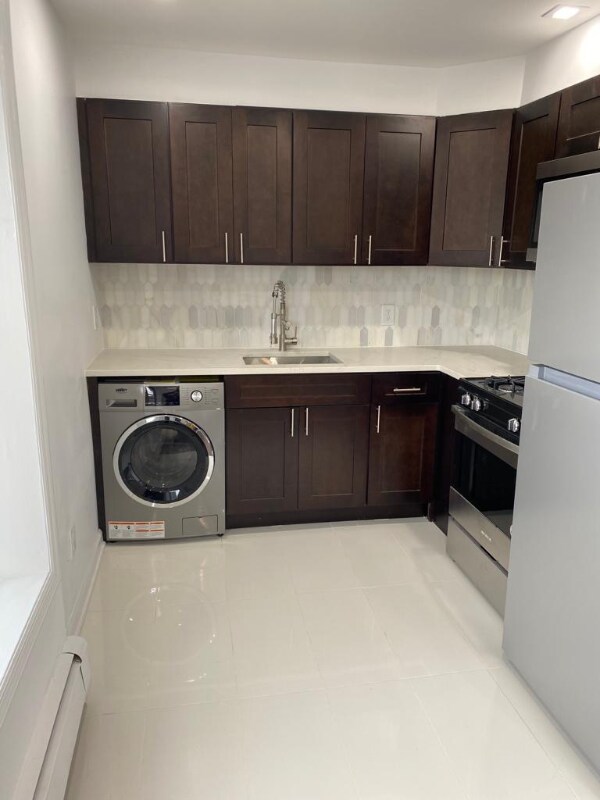 Foto principal - 131 Beach 121st St